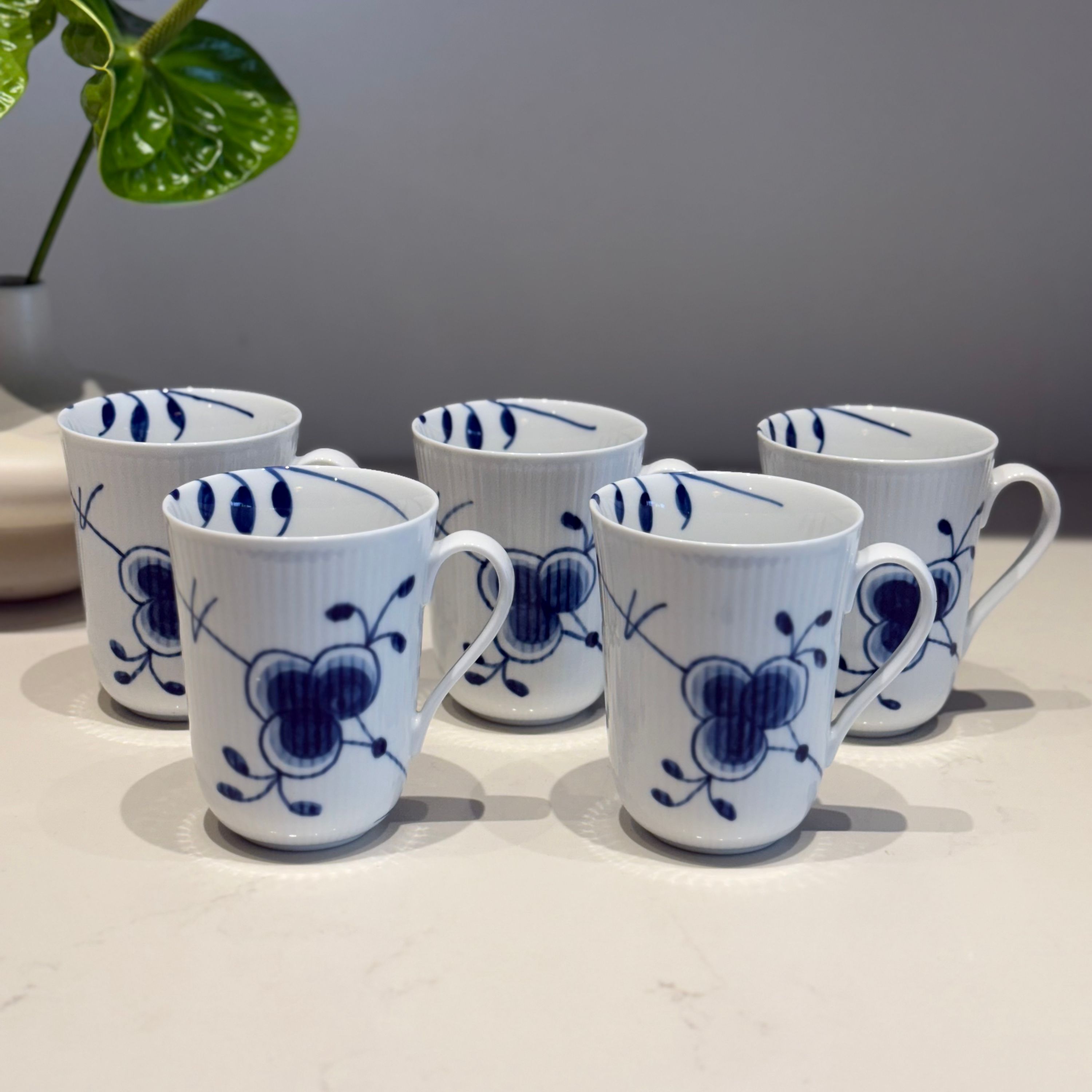 וינטג׳ ורטרו בדנמרק — כוס וצלחת מפורצלן - דגם Blue Fluted Mega - עבור Royal Copenhagen. Kitchenware, יד שניה מקופנהגן | דייניש | Field Notes & Finds