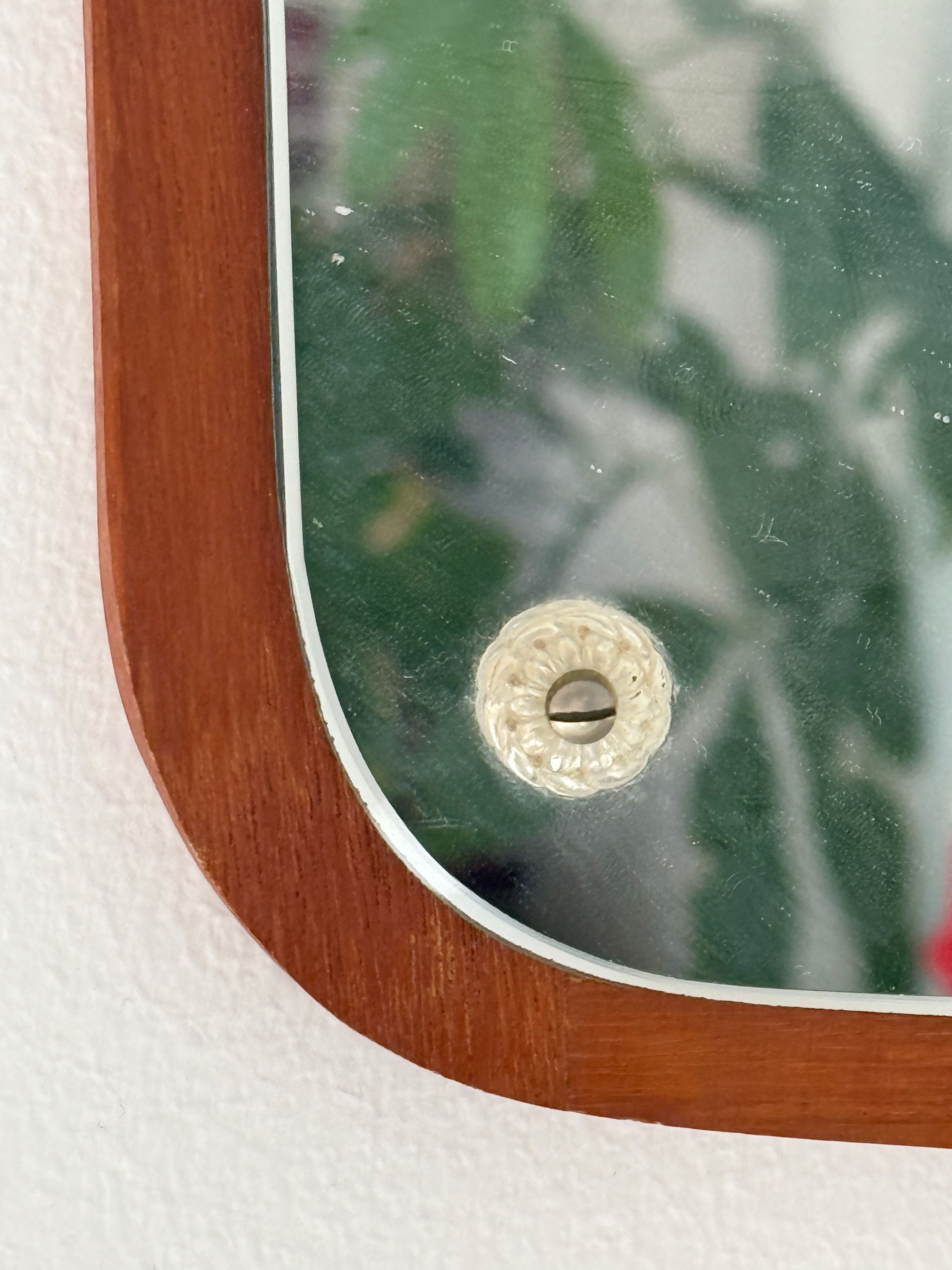 וינטג׳ ורטרו בדנמרק — מראה טיק אמצע המאה. Decor, יד שניה מקופנהגן | דייניש | Field Notes & Finds