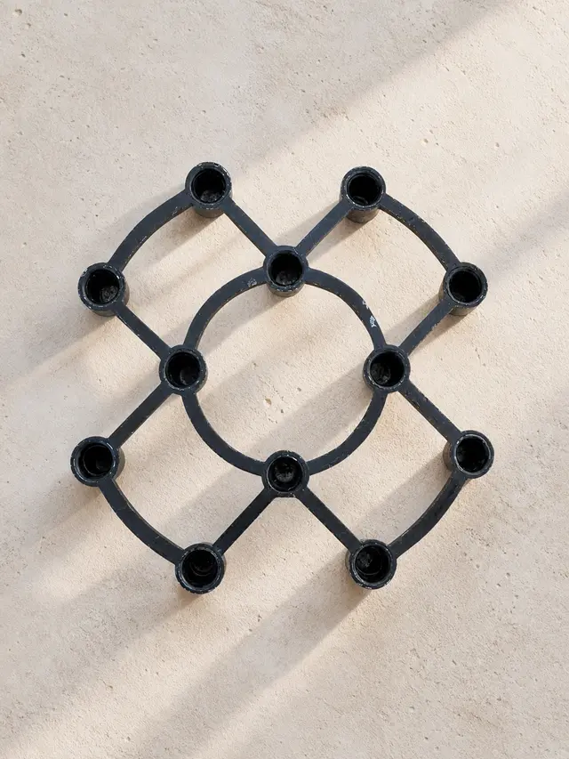 וינטג׳ ורטרו בדנמרק — מעמד נרות קרונבורג. Candle Holder, יד שניה מקופנהגן | דייניש | Field Notes & Finds