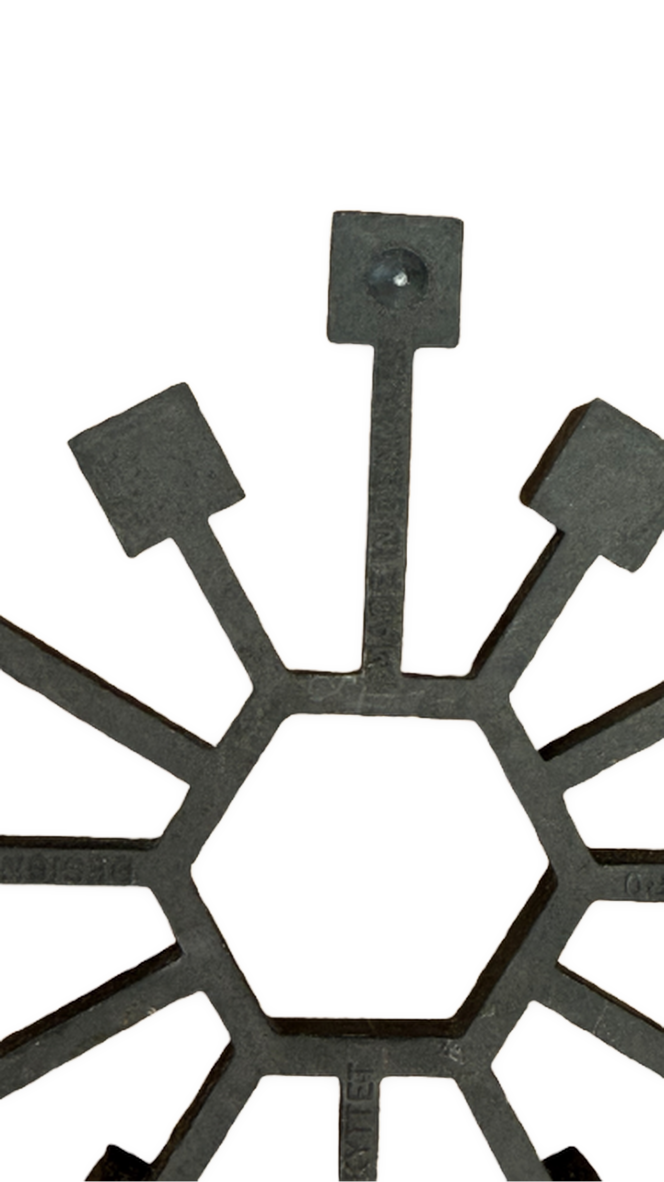וינטג׳ ורטרו בדנמרק — פמוט ברזל דני. Candle Holder, יד שניה מקופנהגן | דייניש | Field Notes & Finds