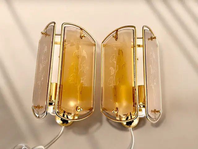 וינטג׳ ורטרו בדנמרק — זוג מנורות קיר. Lighting, יד שניה מקופנהגן | דייניש | Field Notes & Finds