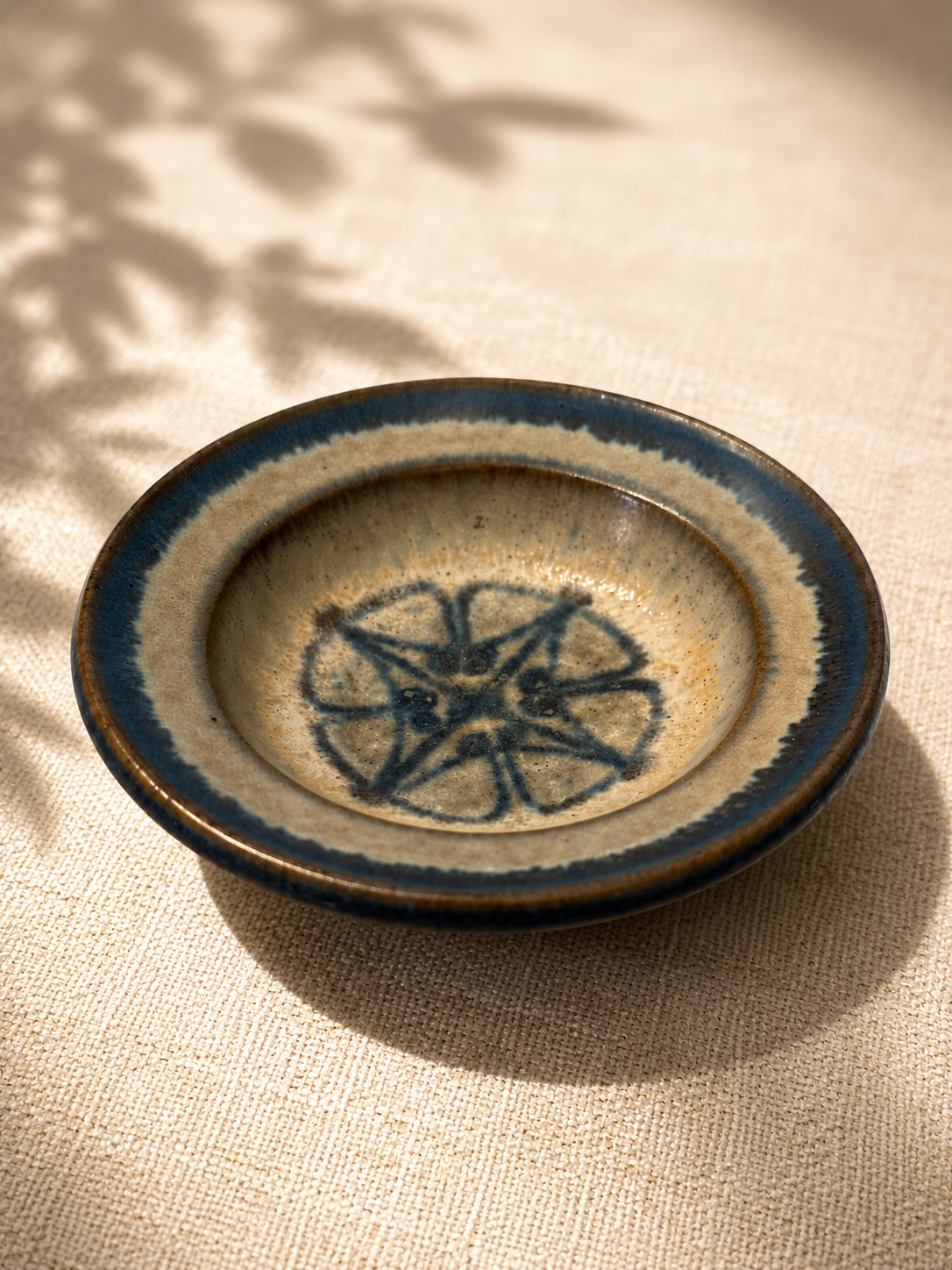וינטג׳ ורטרו בדנמרק — קערת קרמיקה של סולהולם. Decor, יד שניה מקופנהגן | דייניש | Field Notes & Finds