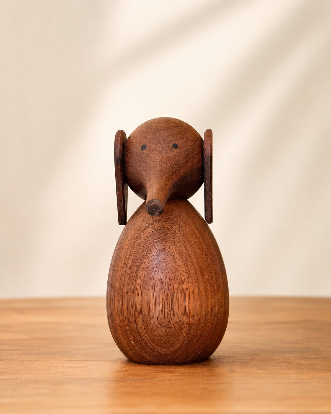 וינטג׳ ורטרו בדנמרק — פסלון פיל מעץ. Figurine, יד שניה מקופנהגן | דייניש | Field Notes & Finds