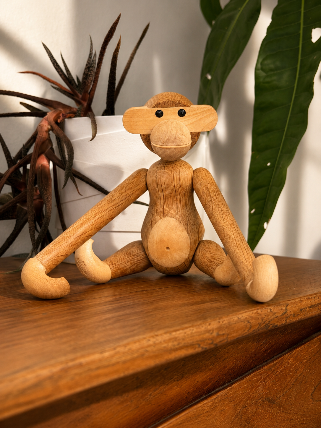 וינטג׳ ורטרו בדנמרק — קוף קיי בויאסן עץ אלון. Figurine, יד שניה מקופנהגן | דייניש | Field Notes & Finds
